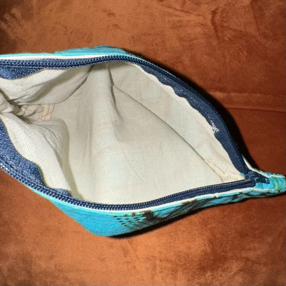One Mango‎ Tree bag, small, wristlet handle, hand painted, Like New